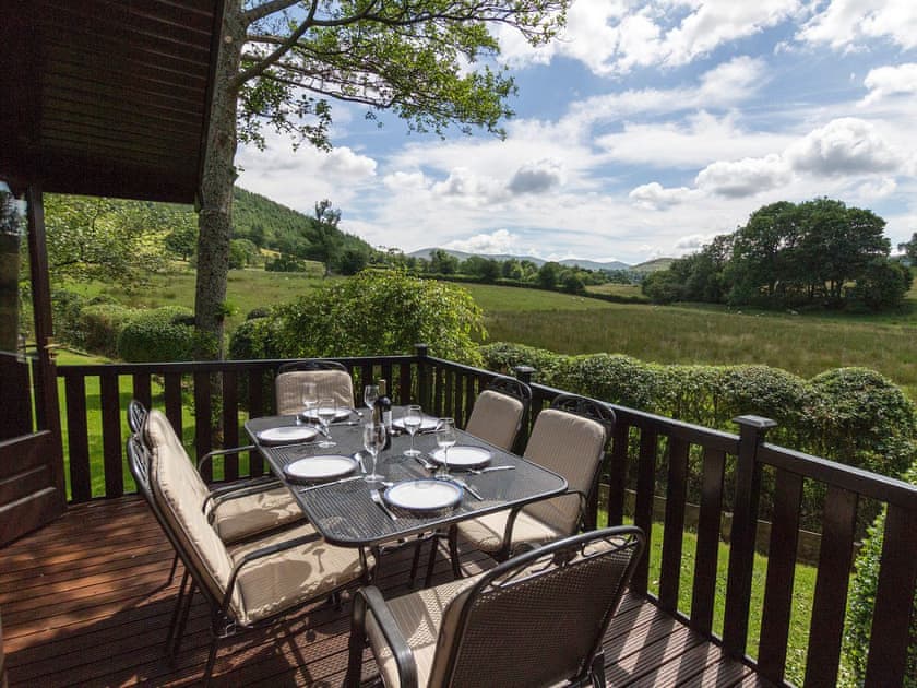 Sitting-out-area | Whiteside Lodge - Burnside Park - Burnside Park, Keswick
