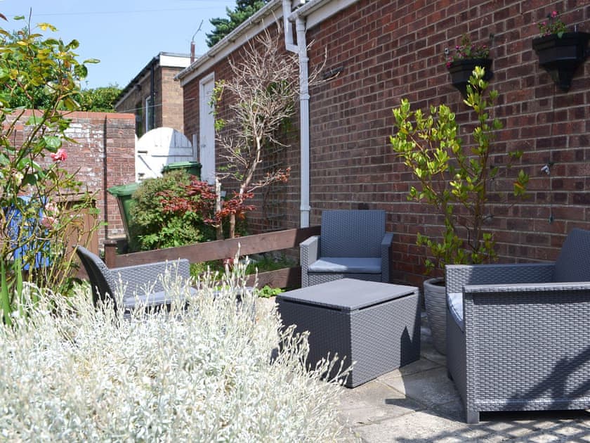 Sitting-out-area | Jackdaw House, Bridlington