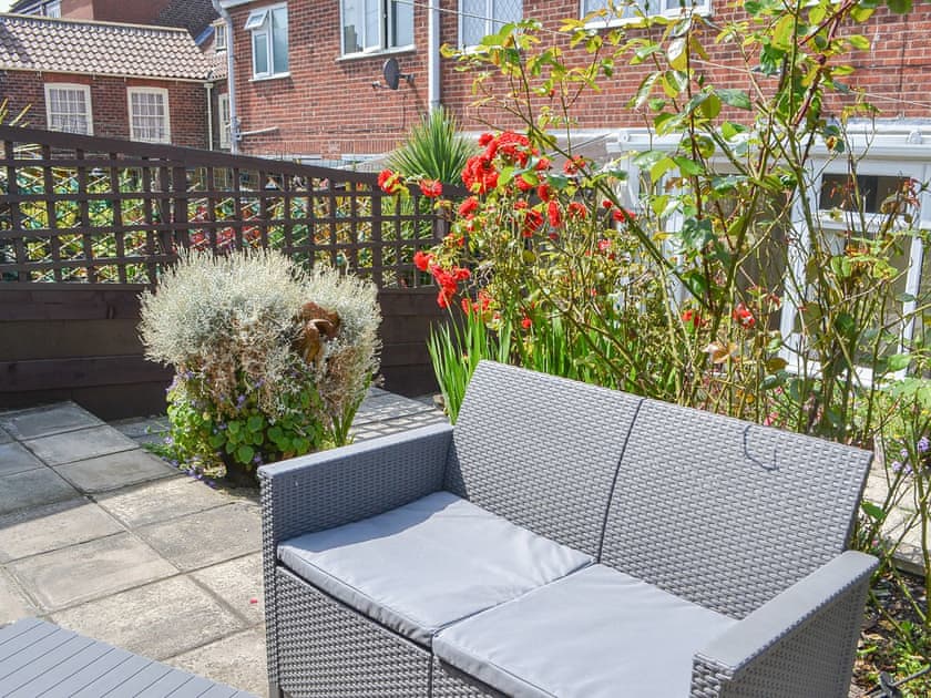 Sitting-out-area | Jackdaw House, Bridlington