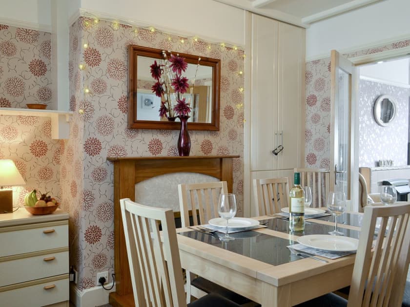 Dining room | Say Shells, Filey
