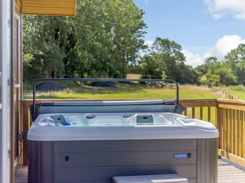 Hot tub | Nanny Goat Lodge - Chadwick Bank Holiday Lodges, Chadwick, near Worcester