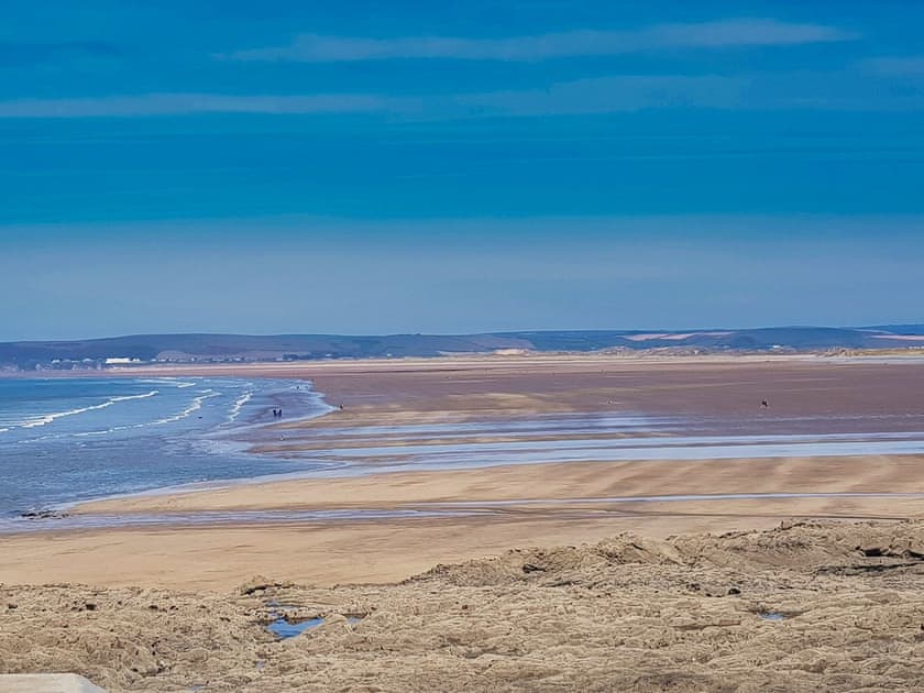 Surrounding area | Ocean Escape, Westward Ho!