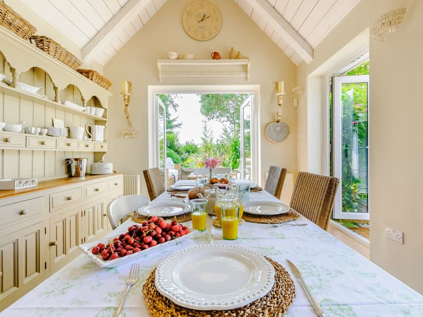 Dining room | Poppy’s Cottage, Faversham