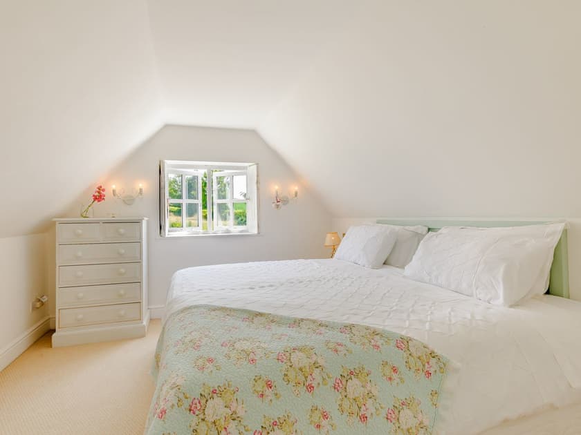 Double bedroom | Poppy’s Cottage, Faversham