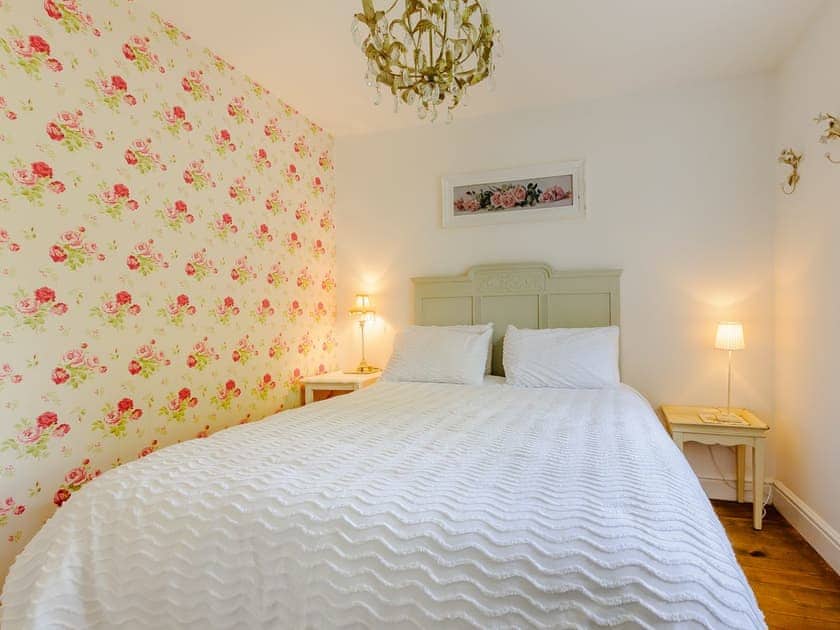 Double bedroom | Poppy’s Cottage, Faversham