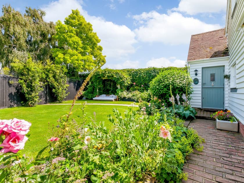 Garden and grounds | Poppy’s Cottage, Faversham