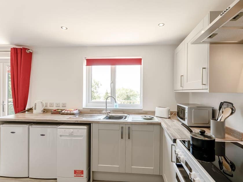 Kitchen | Hill Crest Lodges- Hill Crest Lodge 1 - Hill Crest Lodges, Hemswell, near Market Rasen