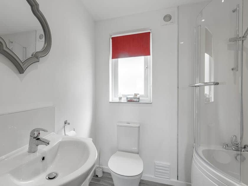 Bathroom | Hill Crest Lodges- Hill Crest Lodge 1 - Hill Crest Lodges, Hemswell, near Market Rasen