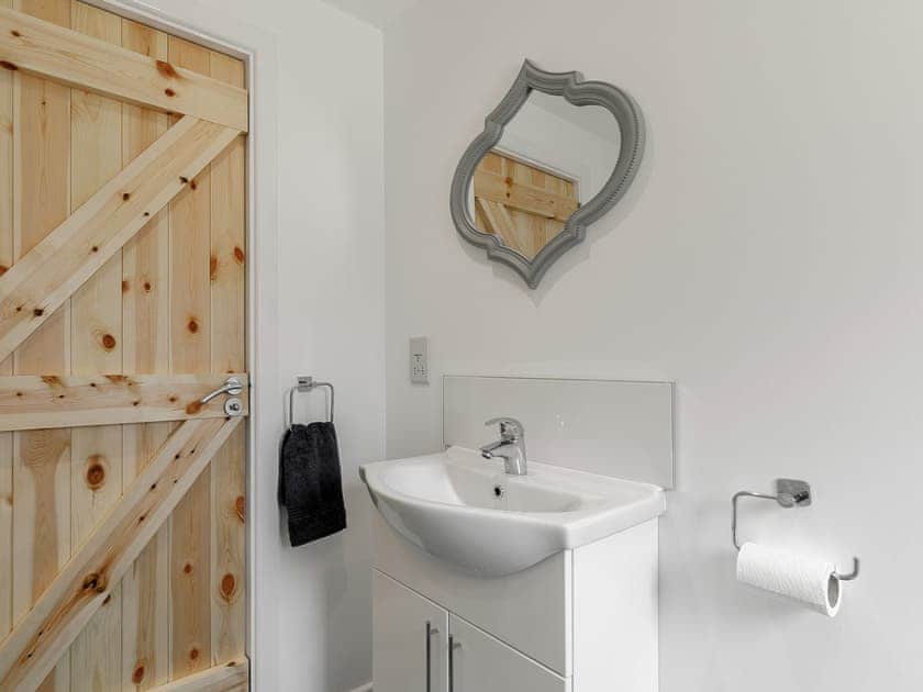 Bathroom | Hill Crest Lodges- Hill Crest Lodge 1 - Hill Crest Lodges, Hemswell, near Market Rasen