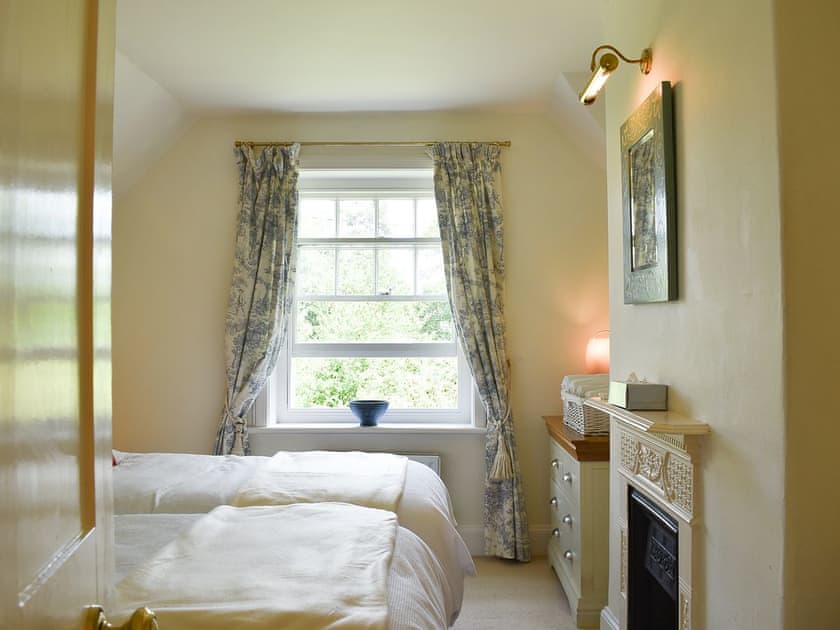 Twin bedroom | Buckshaw Gate, Holwell