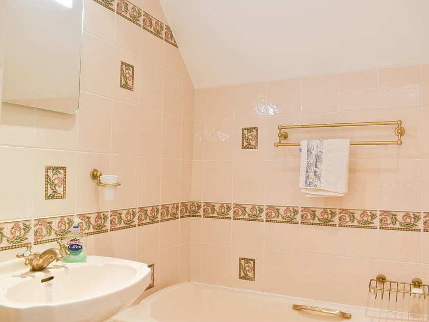 Bathroom | Buckshaw Gate, Holwell