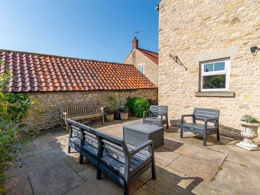 Sitting-out-area | The Cart House, Helmsley