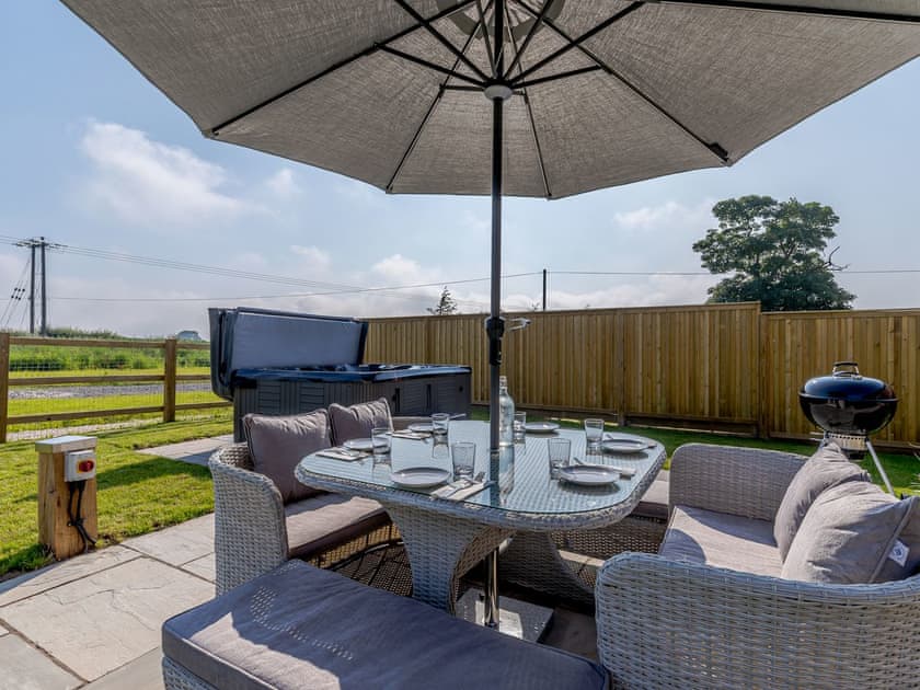 Patio | The Hayloft - Yocking Gate Holiday Accomodation, Whitchurch