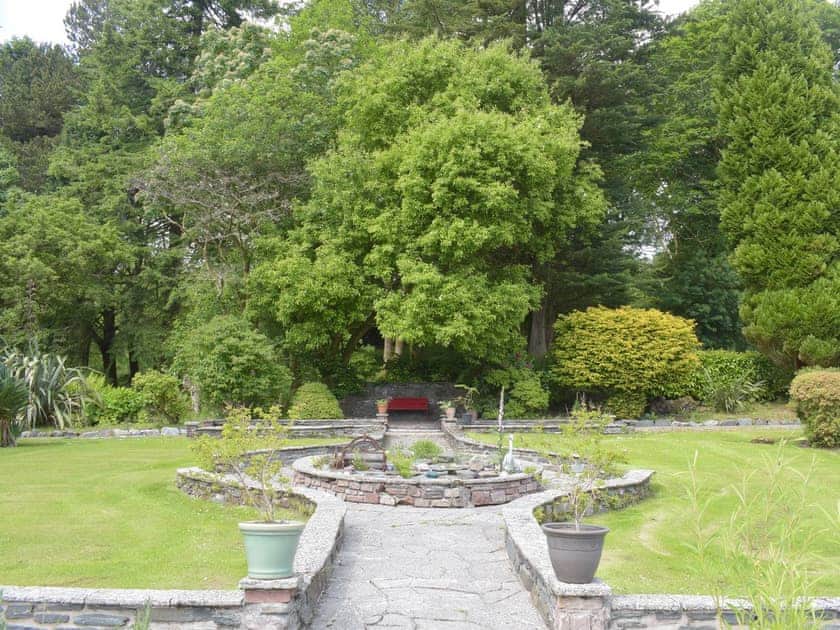 Garden and grounds | Cluniter Cottage, Innellan Dunoon