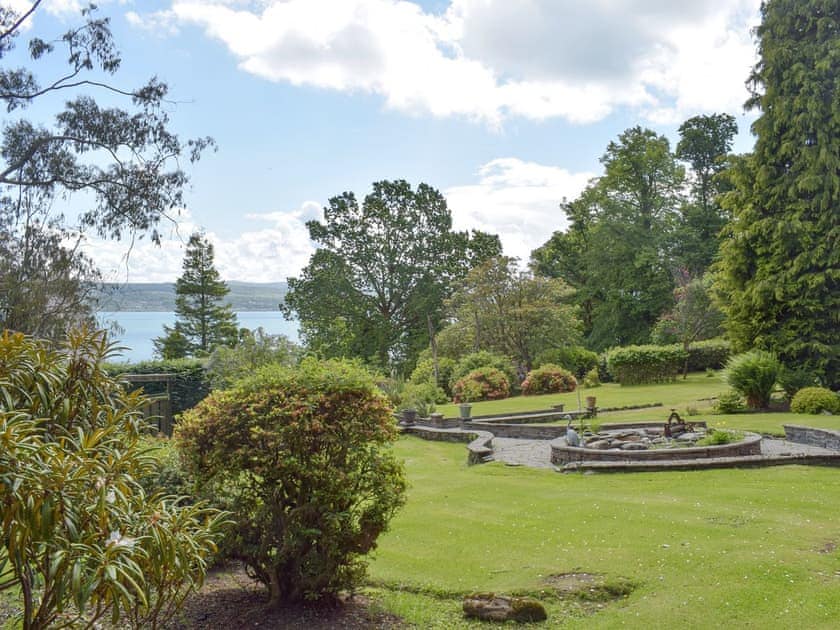 Garden and grounds | Cluniter Cottage, Innellan Dunoon