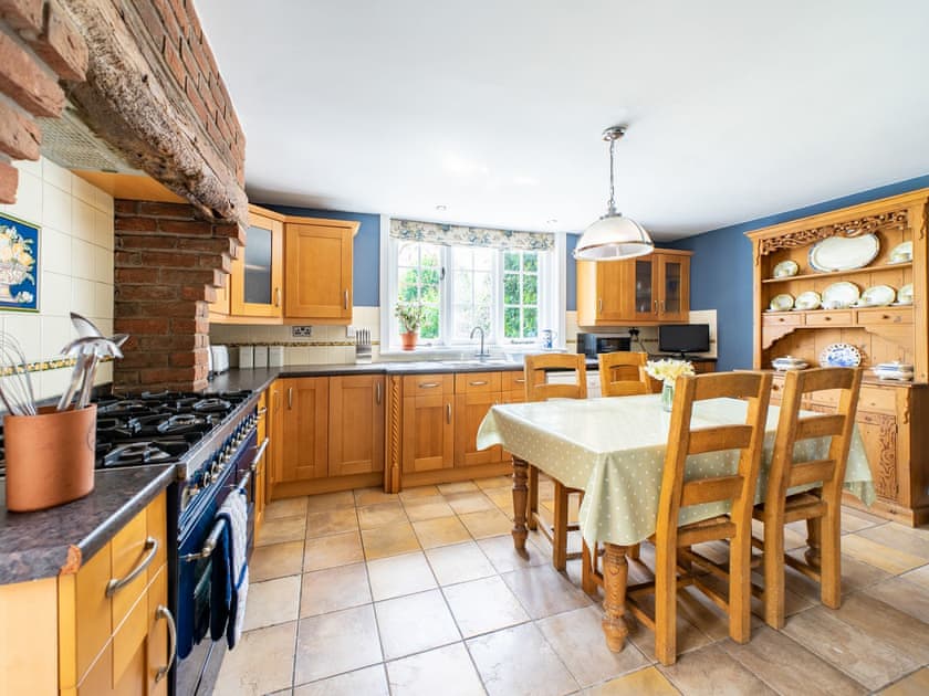Kitchen/diner | Pinley Hill House, Hatton near Warwick