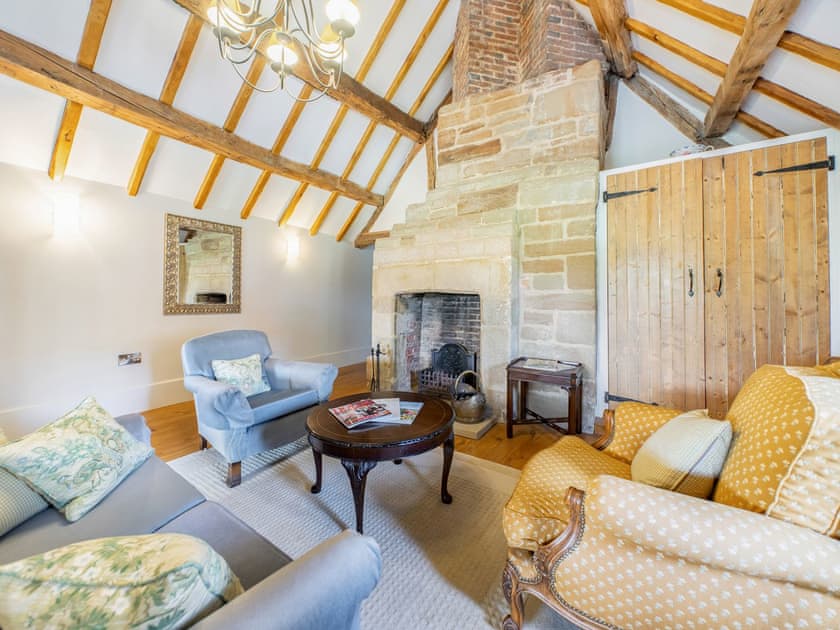 Double bedroom | Pinley Hill House, Hatton near Warwick