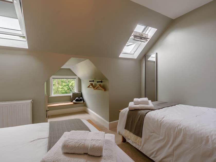 Twin bedroom | Peasholm Place, Scarborough