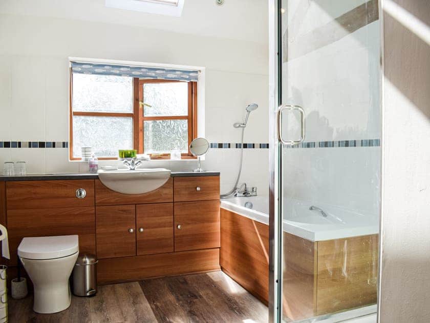 Bathroom | The Roost, Dorrington