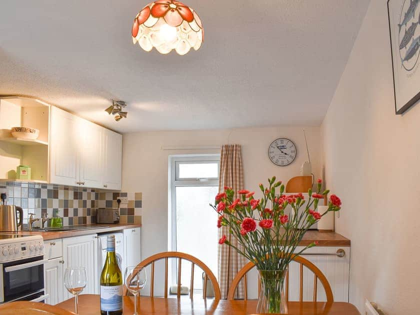 Kitchen/diner | Dove Cottage, Trehingsta, near Callington