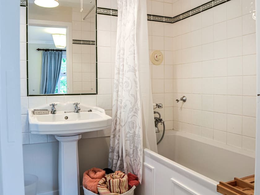 Bathroom | Corrennie School Cottage, Sauchen, near Inverurie