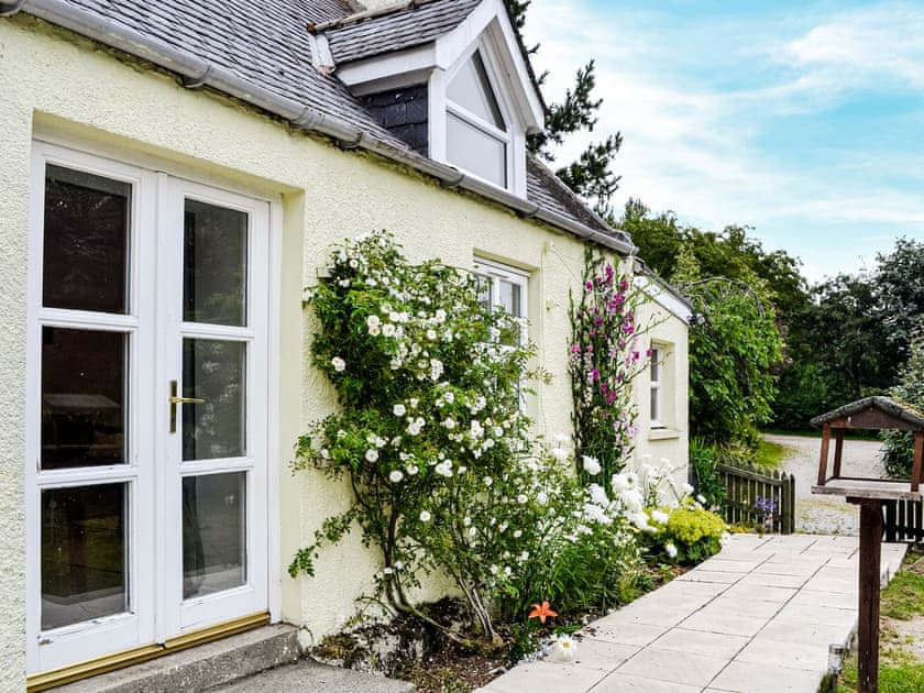 Exterior | Corrennie School Cottage, Sauchen, near Inverurie