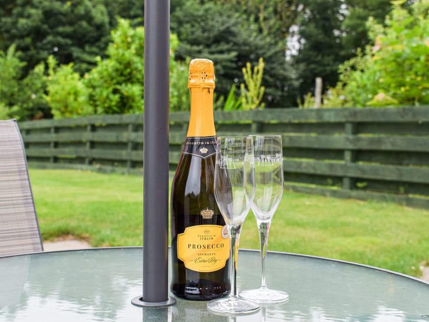 Sitting-out-area | The End Hoose, Duns