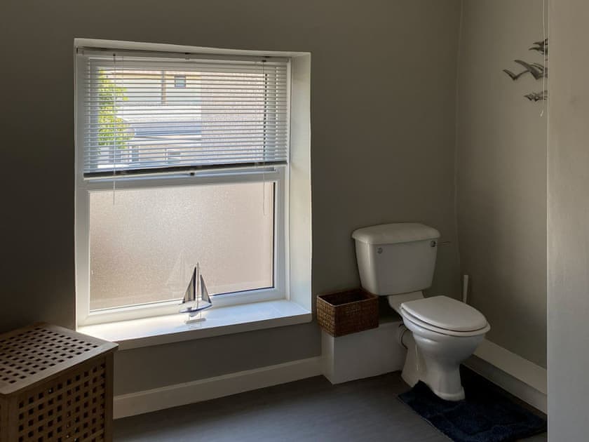Bathroom | Madryn, Clynnog-Fawr, near Criccieth