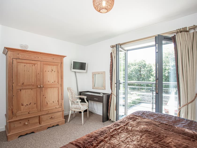 Double bedroom | 4 Waterwheel Apartment, Charlestown