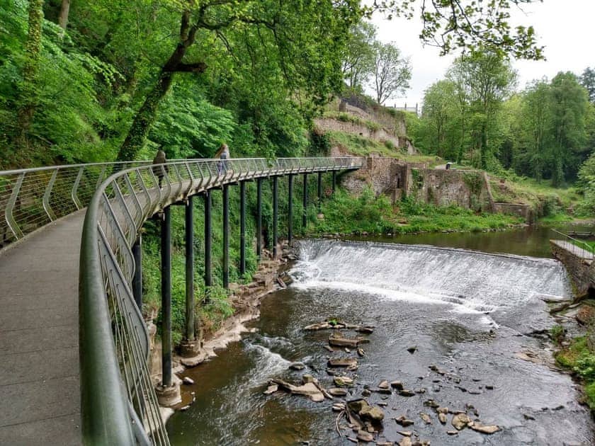 Surrounding area | Lowes Mill Cottages at Torr Vale Mill, New Mills
