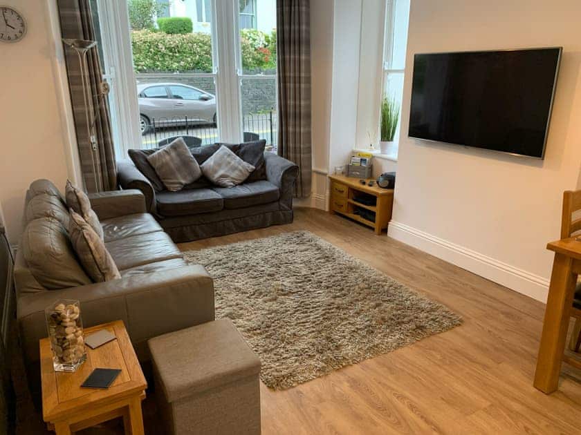 Attractive lounge area | 2 Windsor House, Keswick