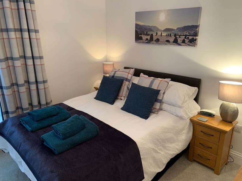Spacious double bedroom | 2 Windsor House, Keswick