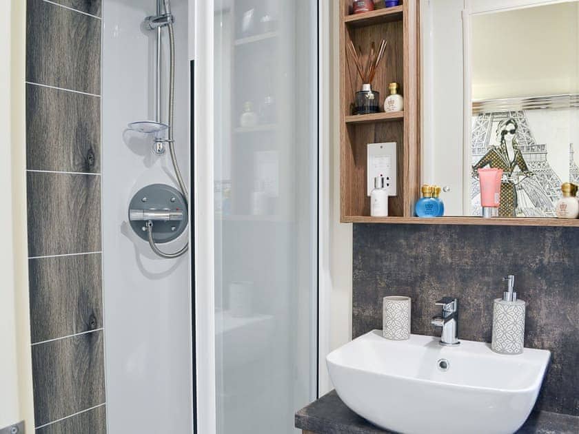 En-suite | The  Lodge, Bridlington
