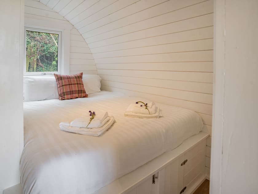 Bedroom | Cwtch - Cwmporthman Farm, Blaenporth
