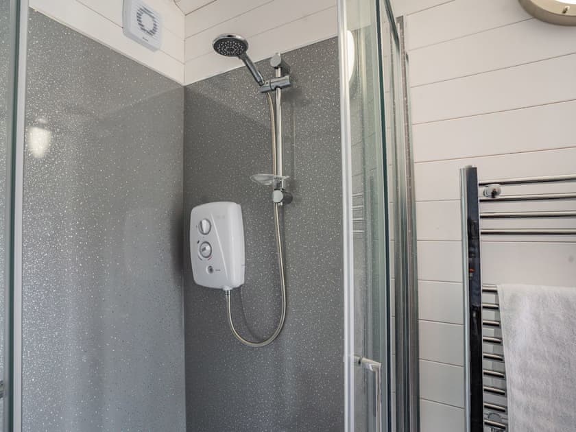 Shower room | Cwtch - Cwmporthman Farm, Blaenporth