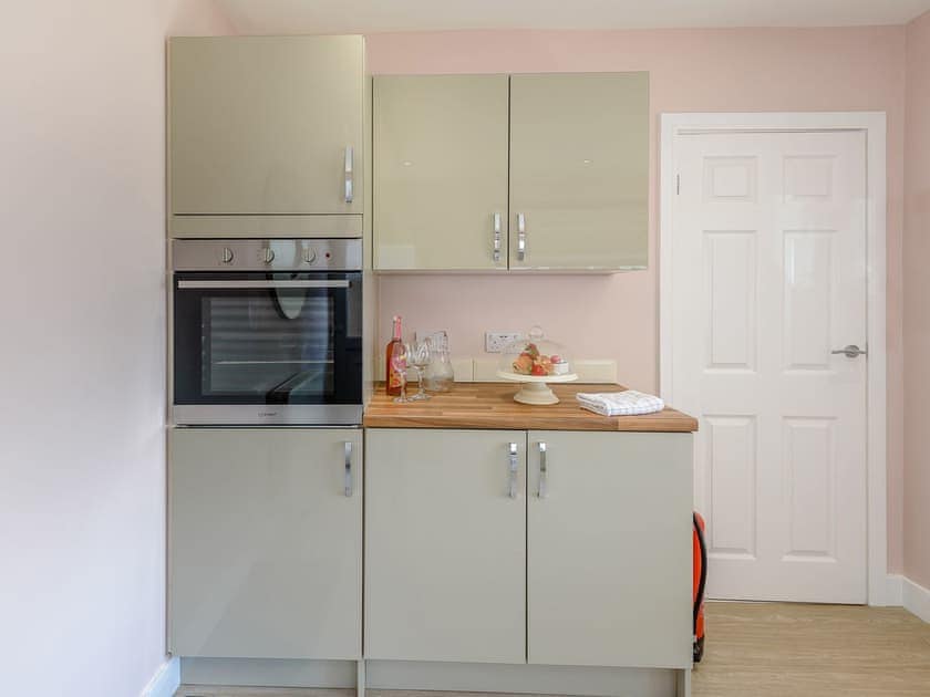 Kitchen/diner | Harebell Cottage, Addlethorpe, near Skegness