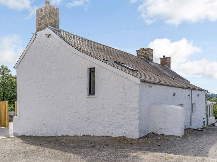 Exterior | Cwmporthman Farm Cottage, Blaenporth