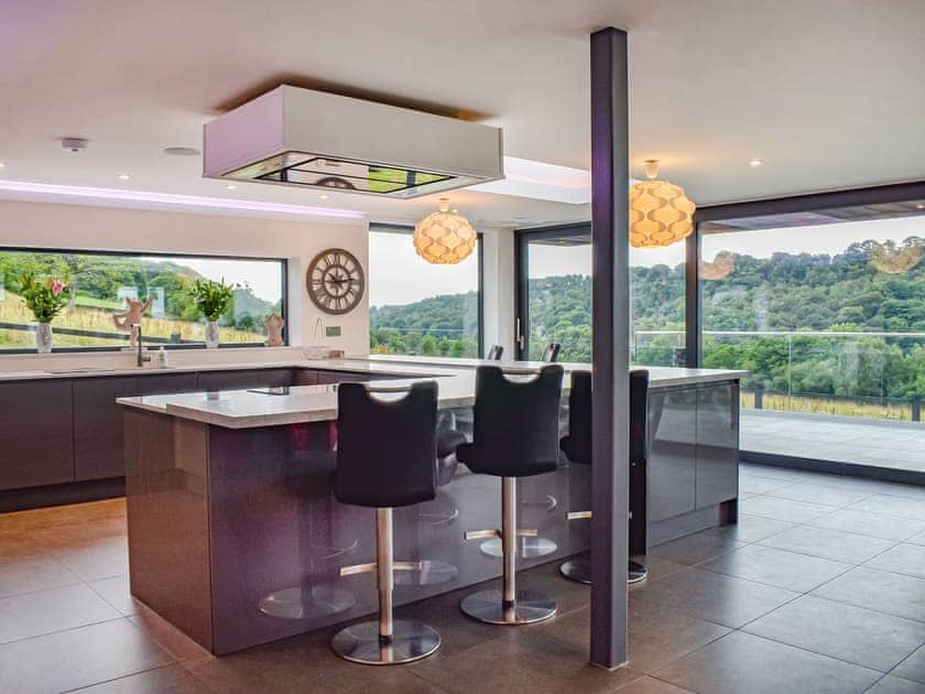 Kitchen | Lake View, Rudyard Lake