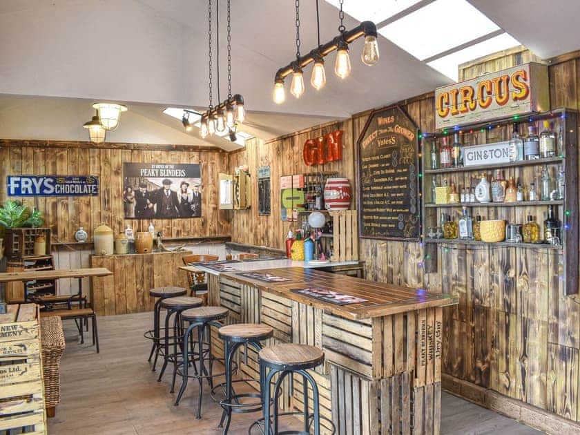 Onsite pub area | Lake View, Rudyard Lake