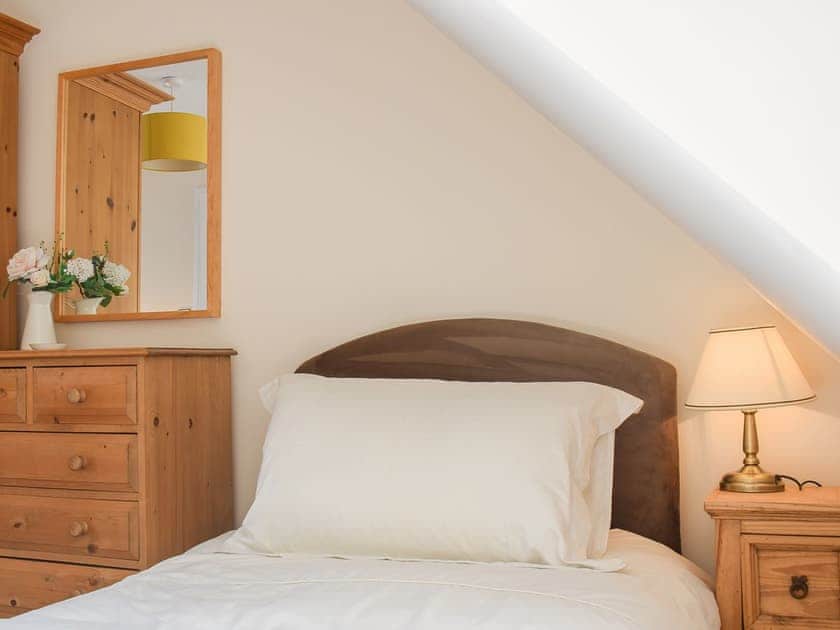 Twin bedroom | Rocky’s Cottage at Crag View, Dunstan, near Craster