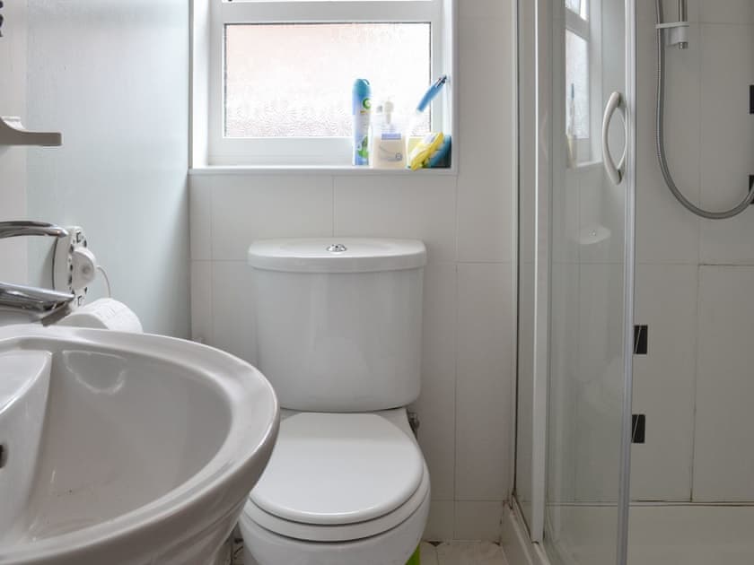 Shower room | Overland Cottage, Holt
