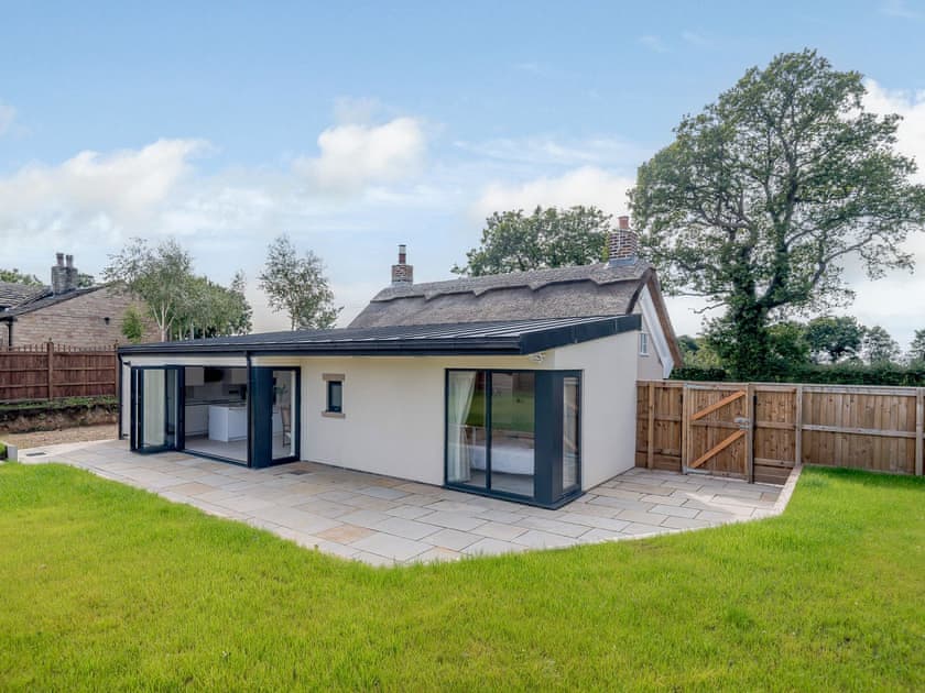 Exterior | The Restored Cottage, Heskin, Chorley