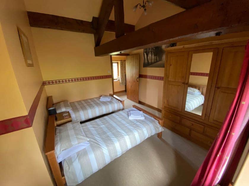 Twin bedroom | Lane House, Threshfield near Grassington