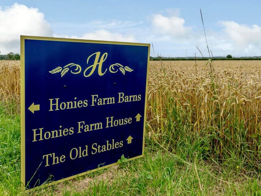 Setting | Honies Farm Barns- The Wheat Store - Honies Farm Barns, East Stoke, near Newark