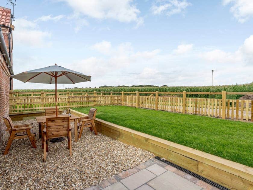 Sitting-out-area | Honies Farm Barns- The Barley Store - Honies Farm Barns, East Stoke, near Newark