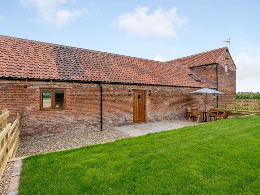 Exterior | Honies Farm Barns- The Barley Store - Honies Farm Barns, East Stoke, near Newark