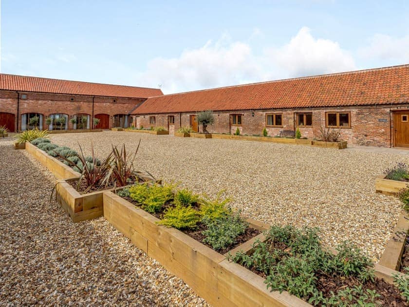 View | Honies Farm Barns- The Barley Store - Honies Farm Barns, East Stoke, near Newark