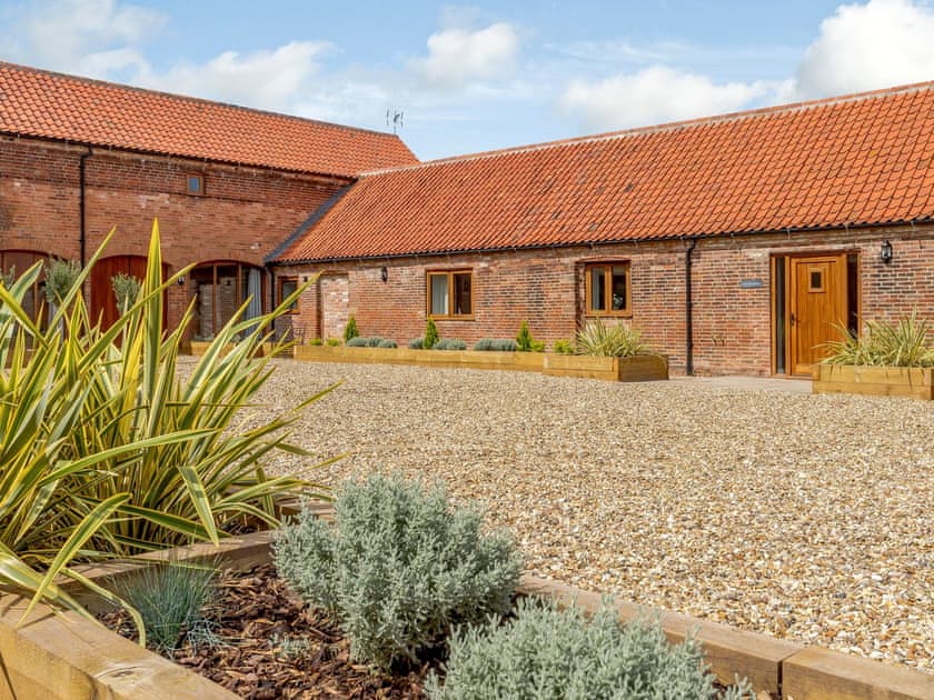Setting | Honies Farm Barns- The Barley Store - Honies Farm Barns, East Stoke, near Newark