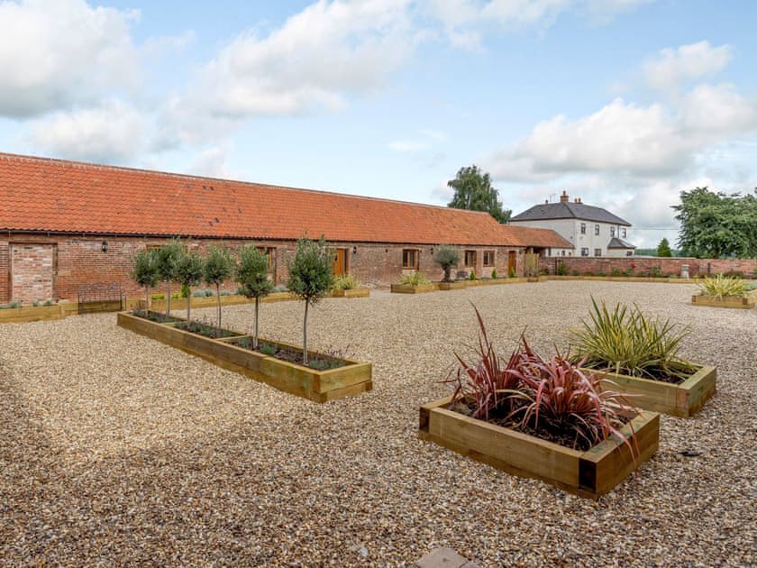 Setting | Honies Farm Barns- The Barley Store - Honies Farm Barns, East Stoke, near Newark