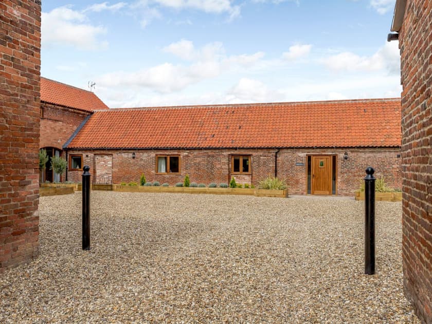 Setting | Honies Farm Barns- The Barley Store - Honies Farm Barns, East Stoke, near Newark